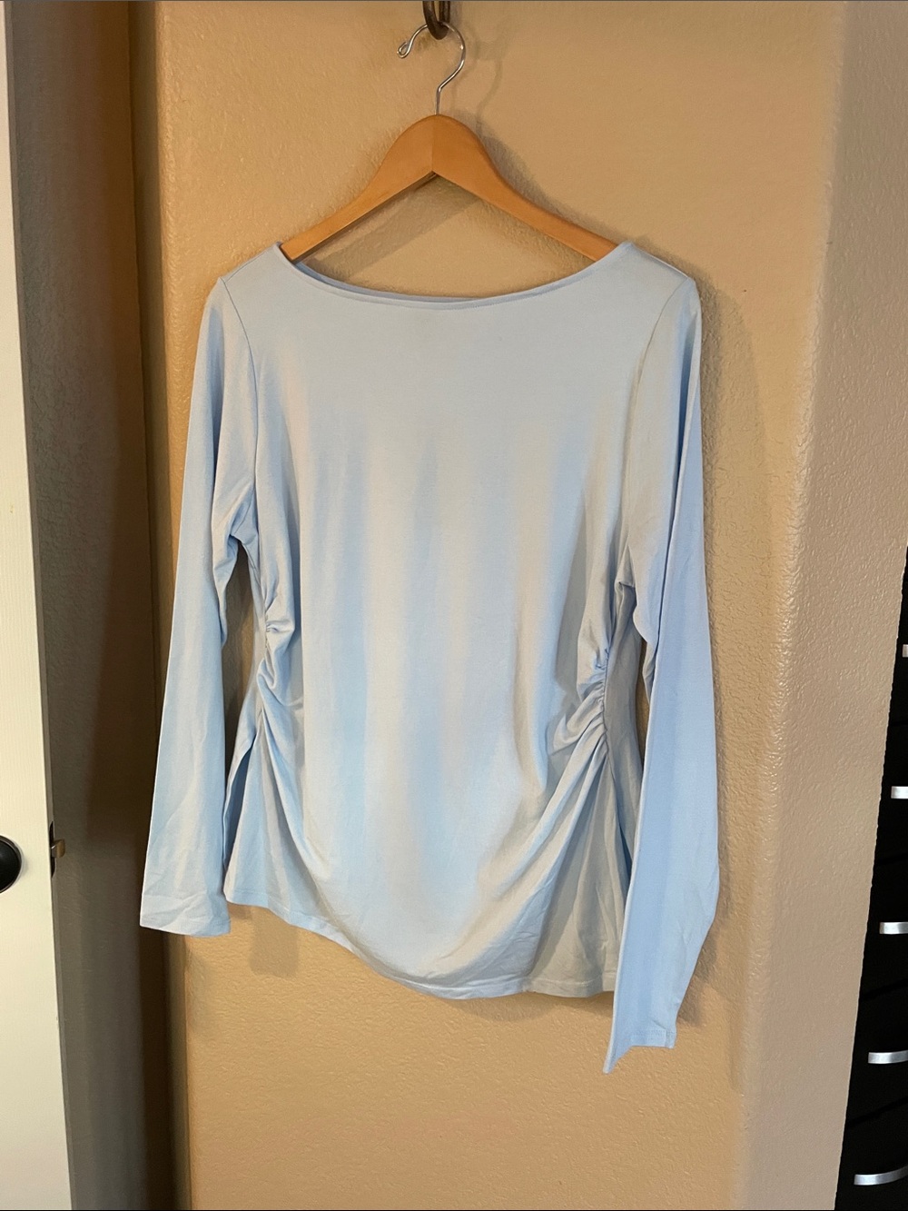 Wild Fable Women’s Light Blue Long Sleeve Boatneck Top with Side Ruching Size XL